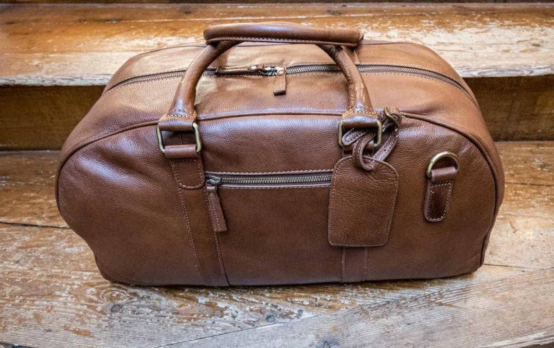 Ashwood leather holdall in cognac soft luxurious leather.