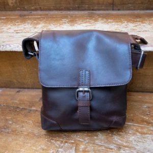 Ashwood leather messenger bag in tan soft luxurious leather.