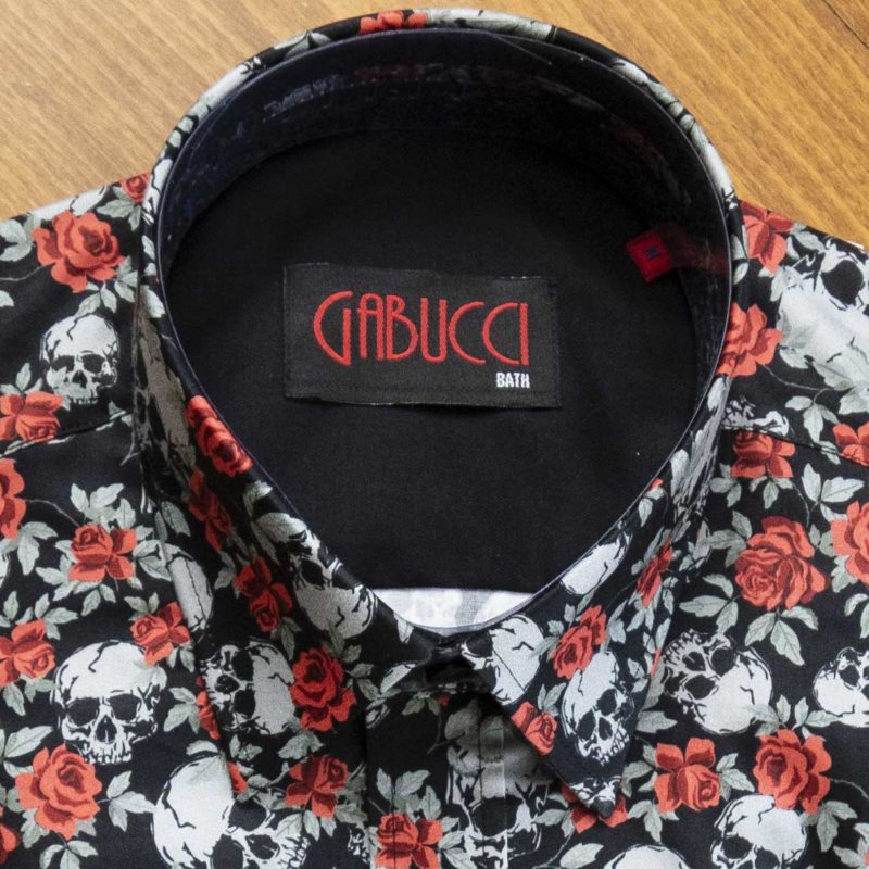 Gabucci shirt with red roses and grey skulls on black