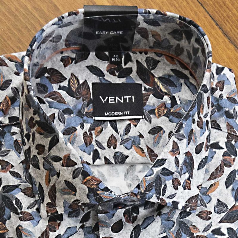 Venti shirt with white and brown lozenges on a blue background