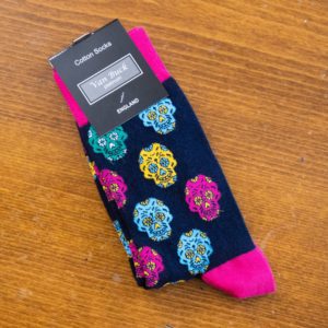 Van Buck english cotton socks with colourful skulls, yellow, green, blue and pink, and pink toes on black