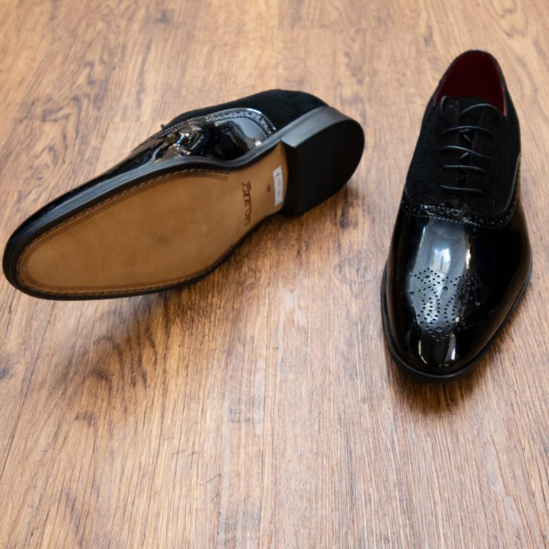 Lacuzzo, black patent leather and suede brogue lace up.