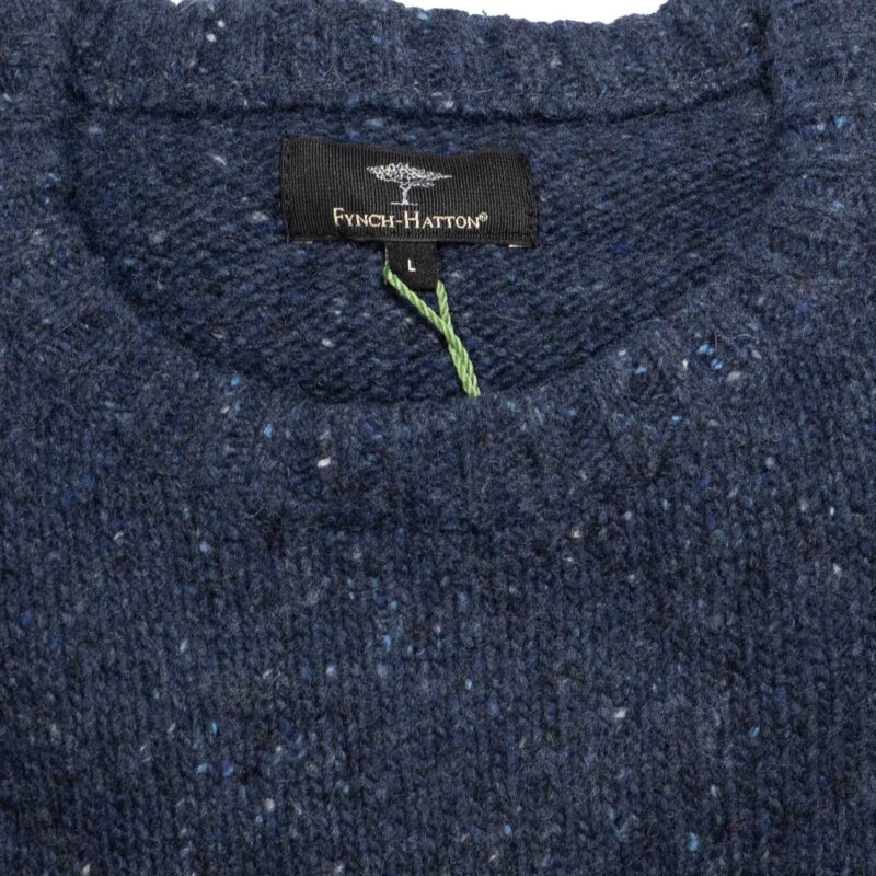 Fynch-Hatton Navy round neck collar jumper, great for autumn and winter days and evenings. From Gabucci Bath.