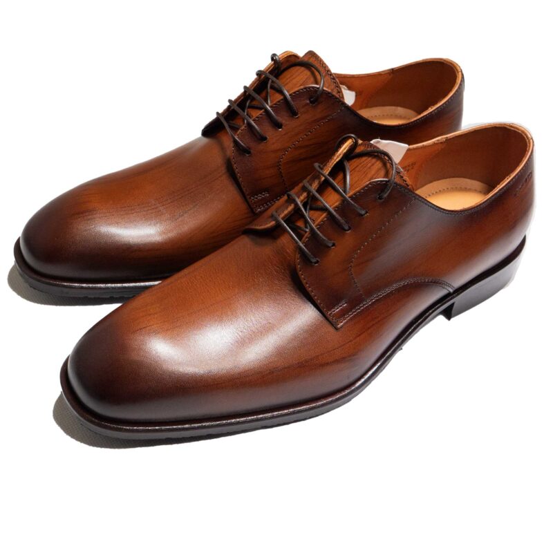 Lacuzzo, brown leather  lace up. A stylish take on a traditional style. From Gabucci Bath